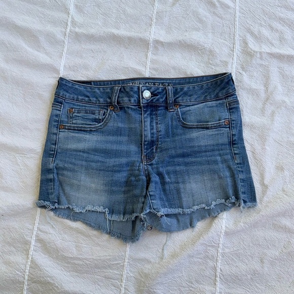American Eagle Outfitters Blue Jean Shorts with Distressed Details - Picture 1 of 4